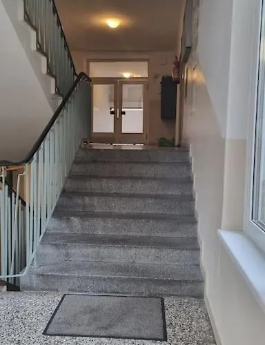 Großräumig Und Zentral Inklusive Parkplatz