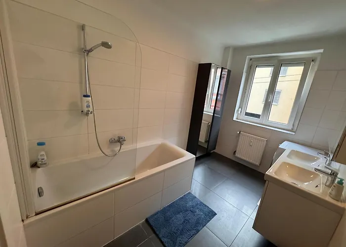 Apartment Großräumig Und Zentral Inklusive Parkplatz Graz