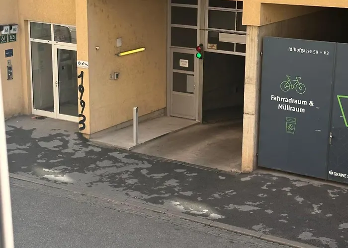 Grossraeumig Und Zentral Inklusive Parkplatz Graz